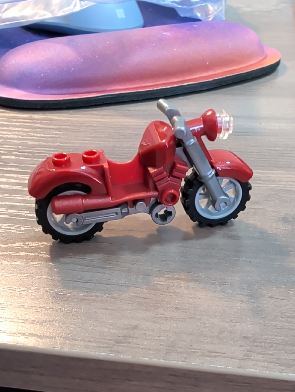 Lego Minifig Red Motorcycle - Picture 3 of 4